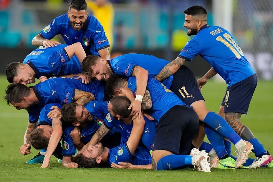 Kết quả VCK EURO 2020: Italia giành vé đầu tiên vào vòng 1/8 - Xứ Wales đặt một chân vào vòng trong