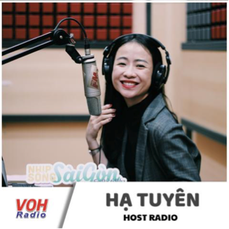 Host trẻ tiếp cận Radio Multimedia 8