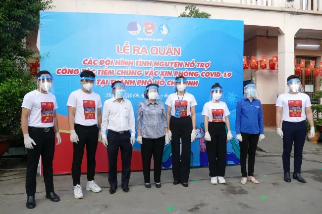 Ra quân các Đội hình thanh niên tình nguyện hỗ trợ công tác tiêm vắc xin phòng dịch Covid-19 1