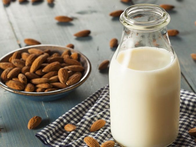 5-cong-thuc-lam-sua-hanh-nhan-beo-ngay-thom-ngon-bo-duong-voh-5