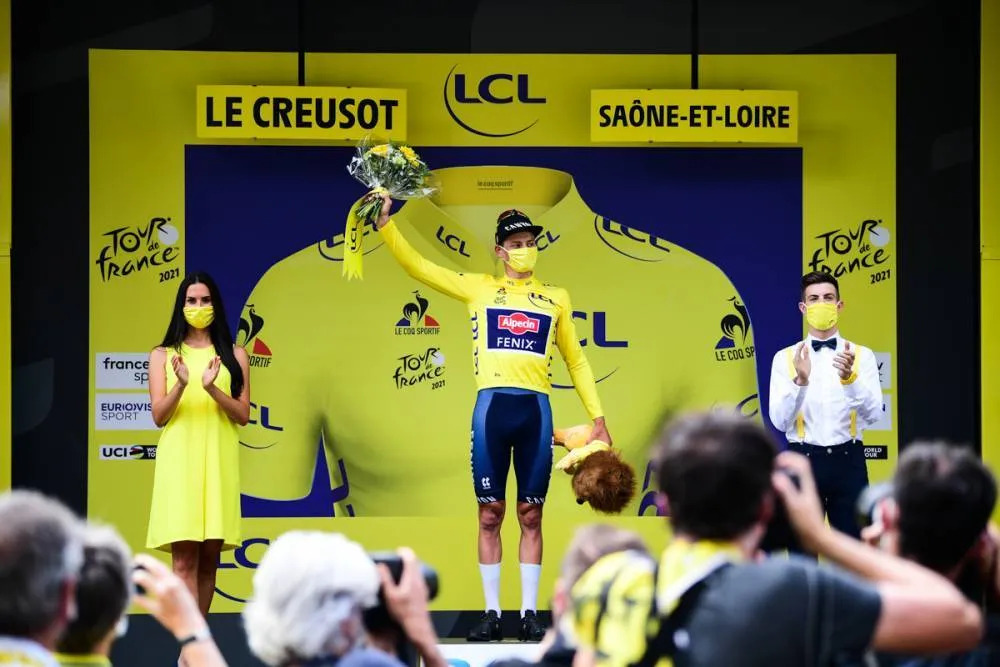Tour de France 2021: “Thần núi” Matej Mohoric của đội Bahrain Victorious về nhất chặng 7