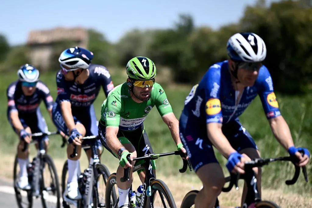 Tour de France 2021: Thắng chặng 13, Mark Cavendish cân bằng kỷ lục thắng chặng của huyền thoại Eddy Merckx