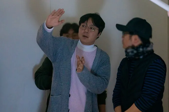 Phim của đạo diễn Shin Won Ho: Ngoài Hospital Playlist còn có những tác phẩm nào? 4