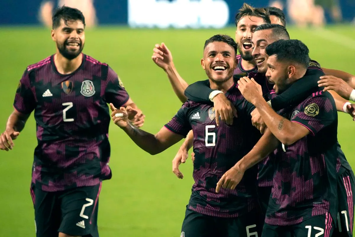 Gold Cup 2021: ĐKVĐ Mexico thẳng tiến vào bán kết - Qatar thắng kịch tính El Salvador