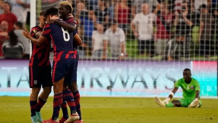 Gold Cup 2021: ĐKVĐ Mexico gặp Mỹ ở trận chung kết