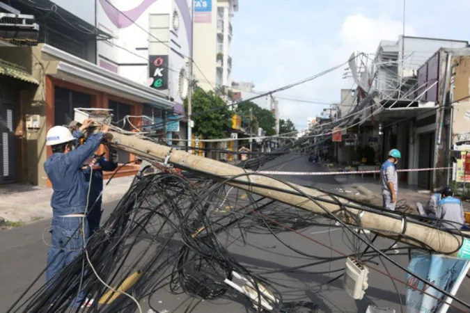 Tin tức tai nạn giao thông hôm nay 31/7/2021: Tông vào đuôi xe chở rác, người đàn ông tử vong  3