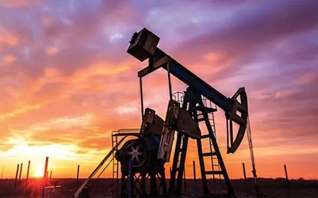 Giá xăng dầu hôm nay 31/7: Kỳ vọng cầu vượt cung, giá dầu tiếp đà tăng 1