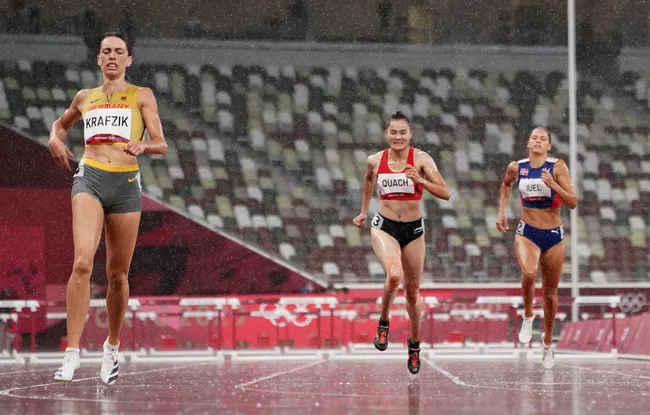 Olympic Tokyo 2020: Quách Thị Lan vẫn tạo nên cột mốc mới dù không vào được chung kết 400m rào nữ