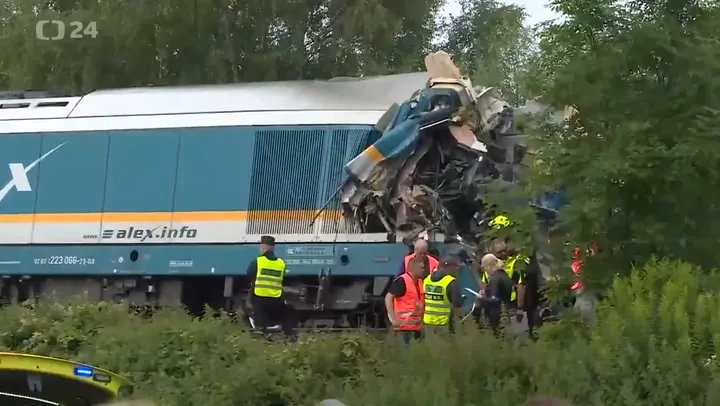 Tai nạn đường sắt nghiêm trọng ở CH Séc, hàng chục người thương vong