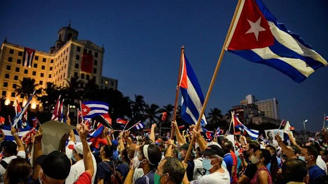 Mỹ áp đặt lệnh trừng phạt nhằm vào quan chức và quân đội Cuba