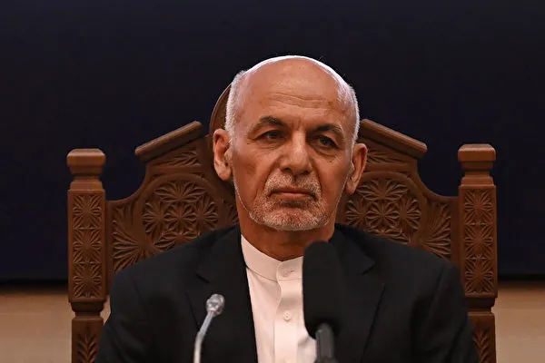 Người thân của Tổng thống Afghanistan Ashraf Ghani không ủng hộ sự ra đi của ông 1