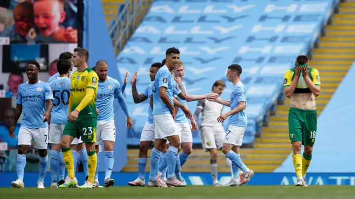 Hủy diệt Norwich, Manchester City mở tiệc bàn thắng trên sân nhà
