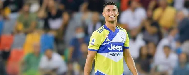 Ronaldo trong màu áo Juventus.