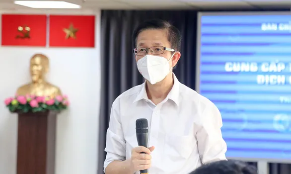 Ông Phạm Đức Hải - phó Ban chỉ đạo phòng, chống dịch COVID-19 TP.HCM - báo cáo tại cuộc họp - Ảnh: 