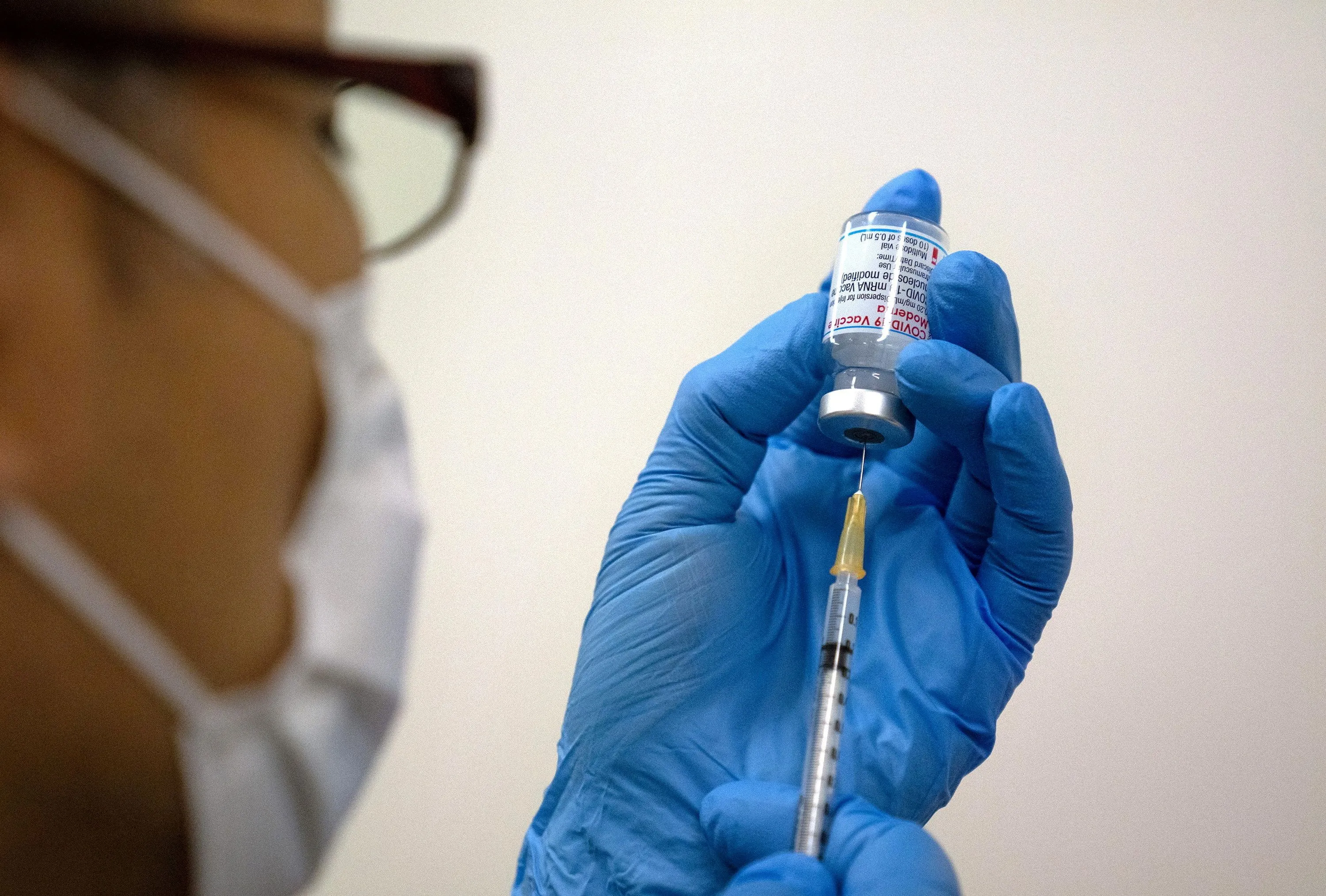 Nhật Bản: Thêm 1 triệu liều vaccine Moderna bị đình chỉ 