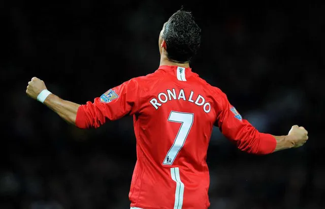 Manchester United xác nhận Cristiano Ronaldo sẽ mặc lại áo số 7