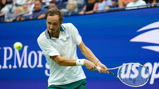 US Open 2021: Daniil Medvedev vào tứ kết sau chiến thắng nhanh trước Daniel Evans