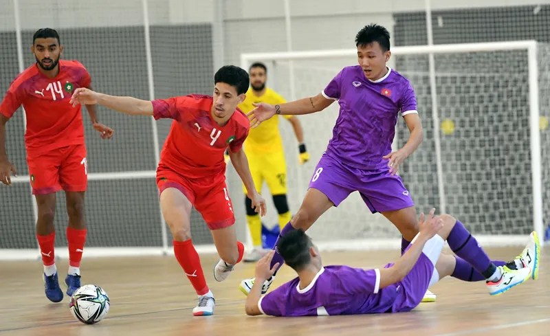 ĐT futsal Việt Nam thua giao hữu trước Maroc - Tottenham sẽ phạt nặng 2 tuyển thủ Argentina