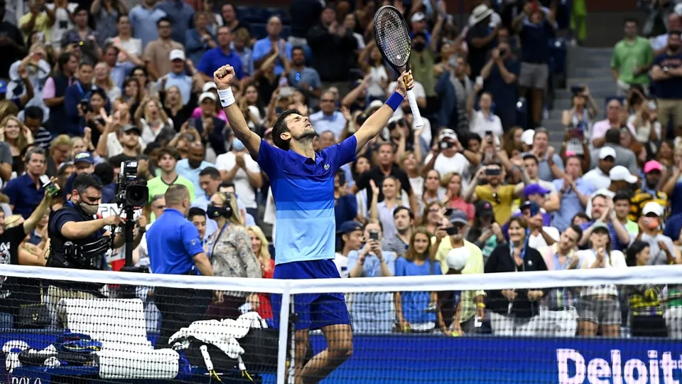 US Open 2021: Novak Djokovic ngược dòng đánh bại tay vợt chủ nhà Jenson Brooksky tại vòng 4