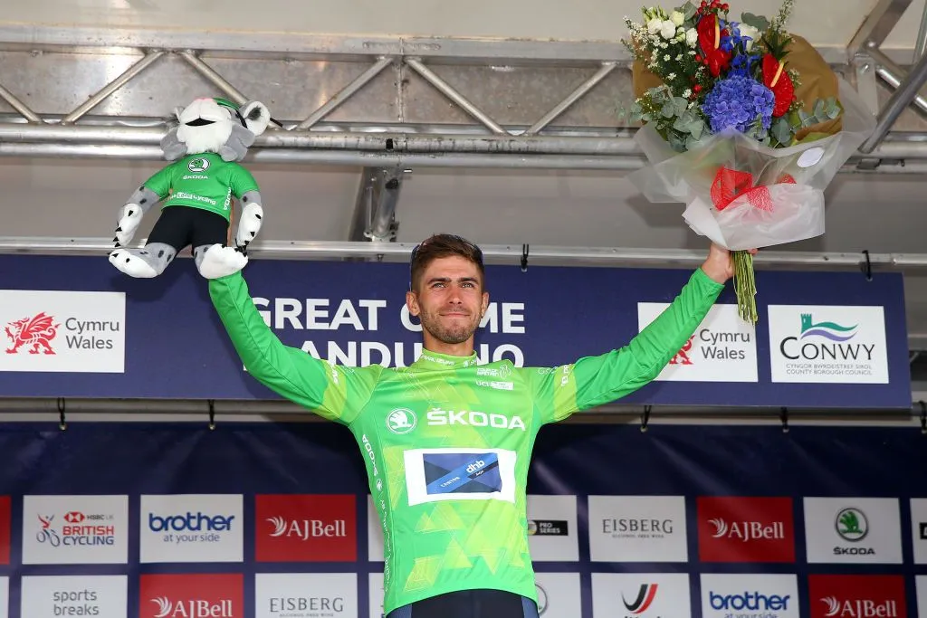 Tour of Britain 2021: Về nhất chặng 4, Wout Van Aert đòi lại áo xanh dương