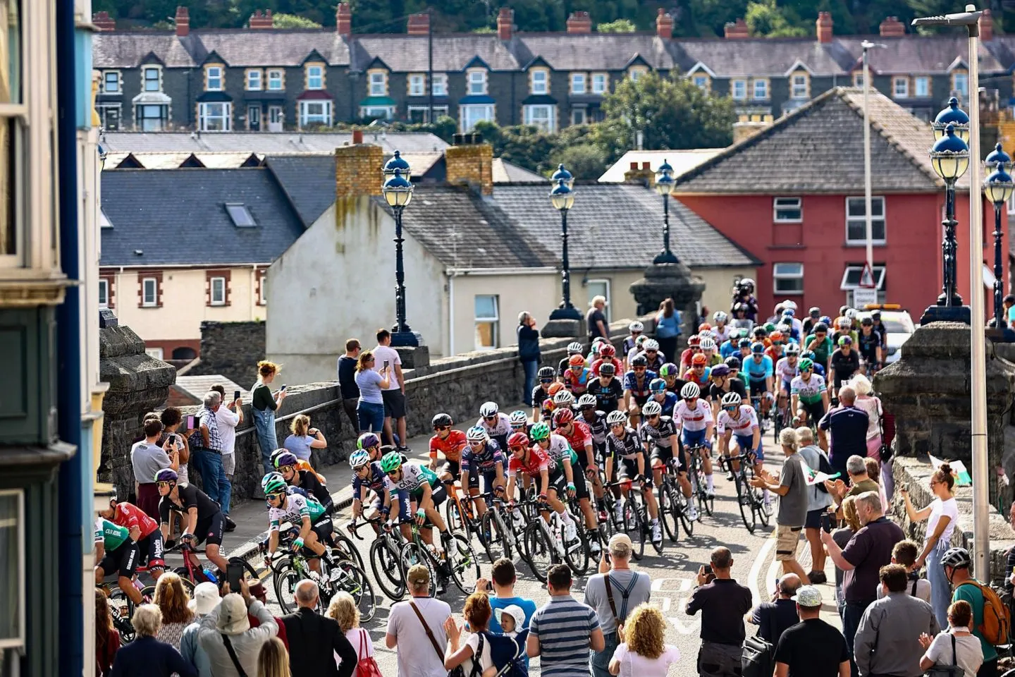 Tour of Britain 2021: Về nhất chặng 4, Wout Van Aert đòi lại áo xanh dương