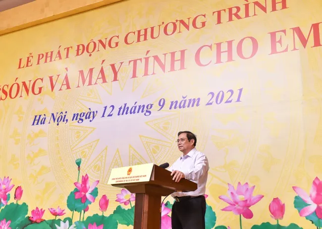 Thủ tướng Phạm Minh Chính kêu gọi chung tay, góp sức hỗ trợ “sóng và máy tính” cho hàng triệu HSSV 1