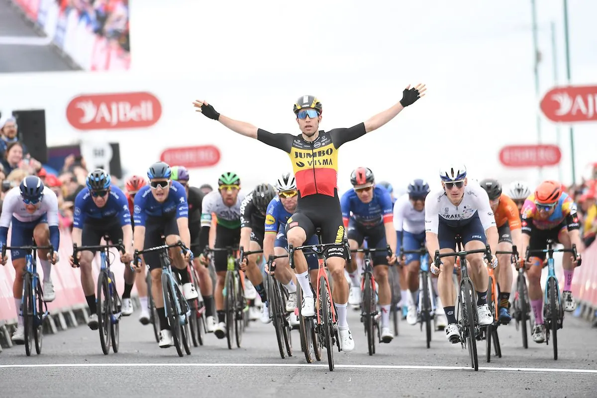 Tour of Britain 2021: Về nhất chặng cuối, Van Aert vượt Ethan Hayter giành chiến thắng chung cuộc