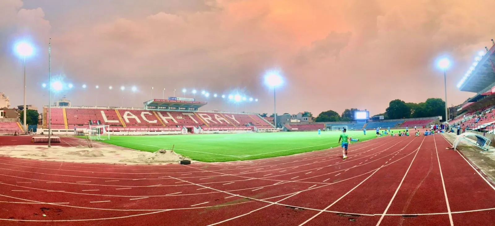 CLB Hải Phòng xin tổ chức vòng loại World Cup 2022 tại sân Lạch Tray