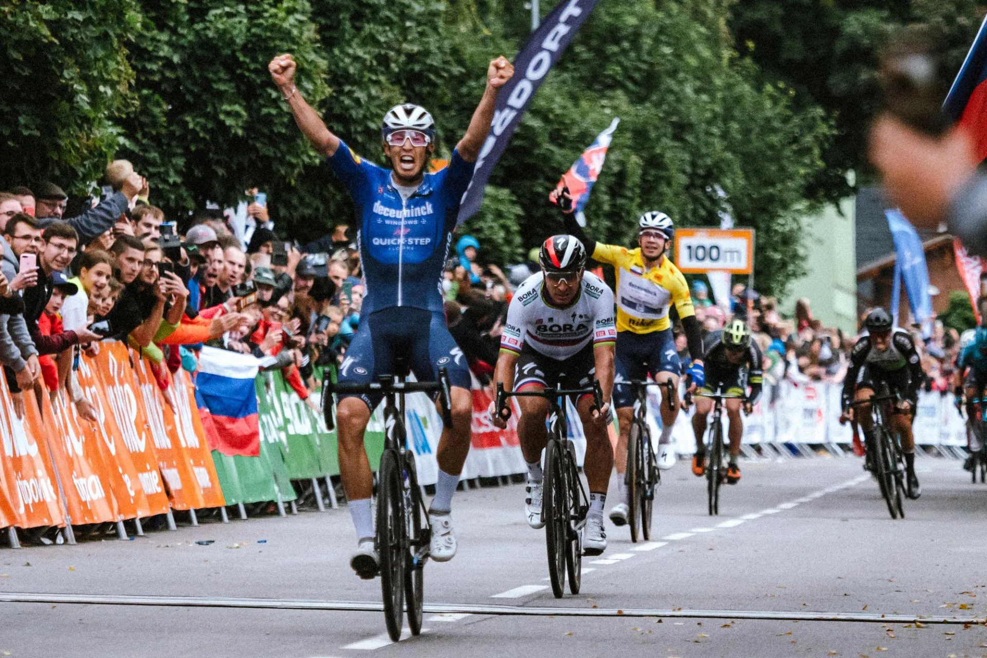 Tour of Slovakia 2021: Đánh bại Peter Sagan trong màn nước nút, Jannick Steimle về nhất chặng 2