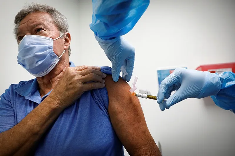 Thế giới có hơn 231 triệu người nhiễm Covid-19, Mỹ khuyến nghị một số đối tượng tiêm vắc xin mũi 3 1