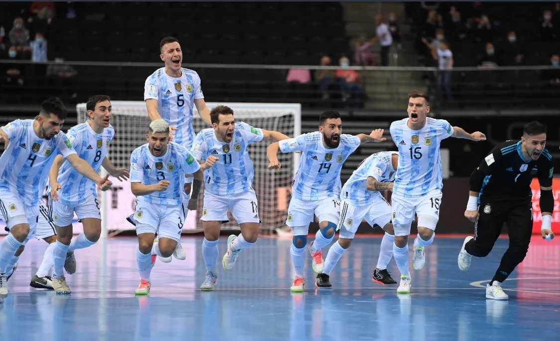 Futsal World Cup 2021: Thắng Nga trên loạt sút penalty, Argentina gặp Brazil tại bán kết