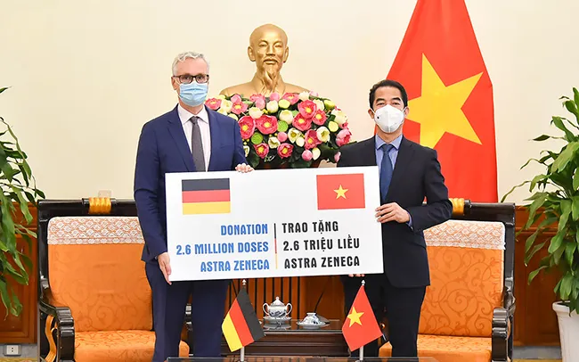 Chính phủ Đức viện trợ 2,6 triệu liều vaccine AstraZeneca cho Việt Nam 1