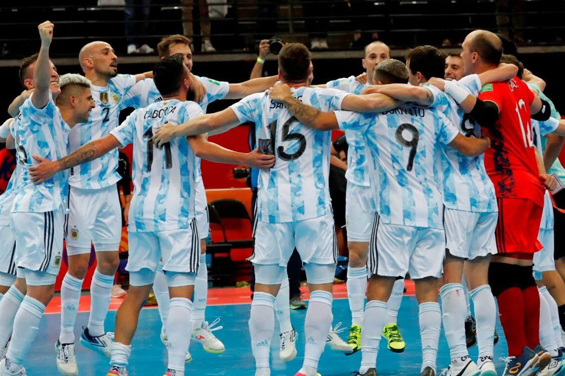 Futsal World Cup 2021: Thắng nghẹt thở Brazil, Argentina giành tấm vé đầu tiên vào chung kết