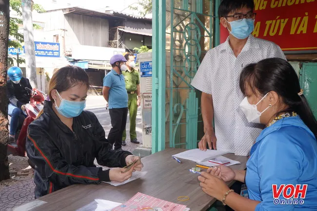 Quận Phú Nhuận nhanh chóng chi gói hỗ trợ đợt 3 cho người dân 1