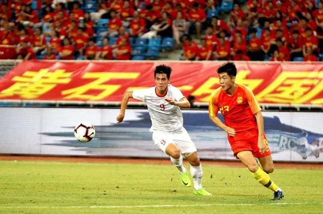 Đổi giờ thi đấu trận ĐT Việt Nam đấu ĐT Trung Quốc - Chấn thương tàn phá ĐT Trung Quốc