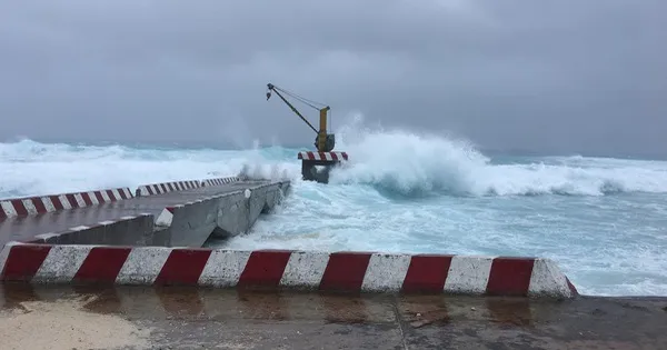 Áp thấp nhiệt đới di chuyển hướng Tây Tây Bắc, mỗi giờ đi được 15-20km 1