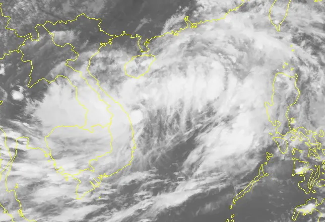Áp thấp nhiệt đới đang ở khu vực quần đảo Hoàng Sa của nước ta 1