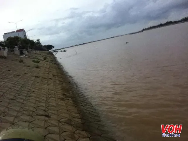 Người dân mong lũ về, chuyên gia khẳng định lũ thấp 2