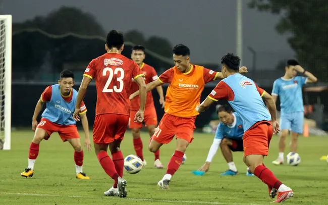 ĐT U23 Việt Nam dốc sức tập luyện tại UAE - ĐT Việt Nam đã có được những kinh nghiệm quý giá