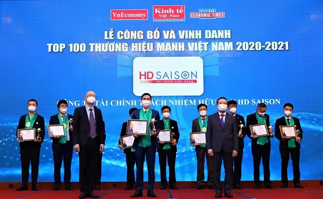 HD SAISON nhận giải thưởng Thương hiệu Mạnh Việt Nam 1