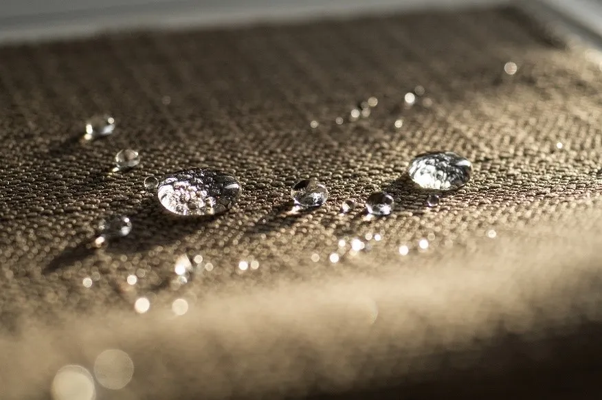 Vật liệu nano chống thấm nước