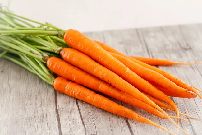 Không chỉ bảo vệ thị lực mà còn có đến 6  lợi ích sức khỏe khác khi ăn cà rốt 1