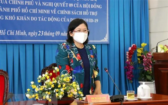 Bà Văn Thị Bạch Tuyết, Phó Trưởng đoàn chuyên trách Đoàn đại biểu Quốc hội TPHCM.