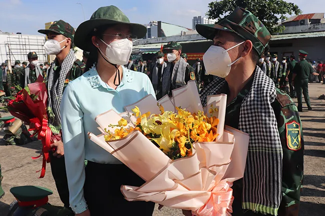 Quận Bình Tân: Tri ân các chiến sĩ hoàn thành nhiệm vụ hỗ trợ địa phương chống dịch Covid-19 1