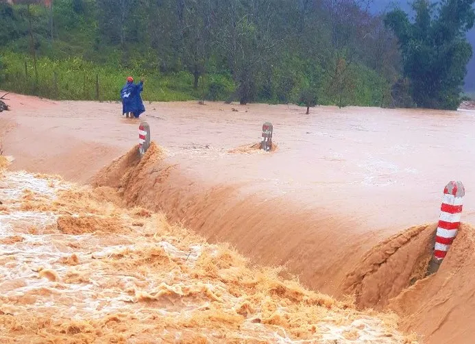 Cảnh báo nguy cơ cao xảy ra lũ quét, sạt lở đất khu vực miền núi và ngập úng khu vực trũng thấp