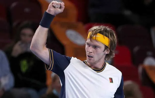 Jannik Sinner lên ngôi vô địch tại Antwerp - Zverev quyết không trở lại Davis Cup