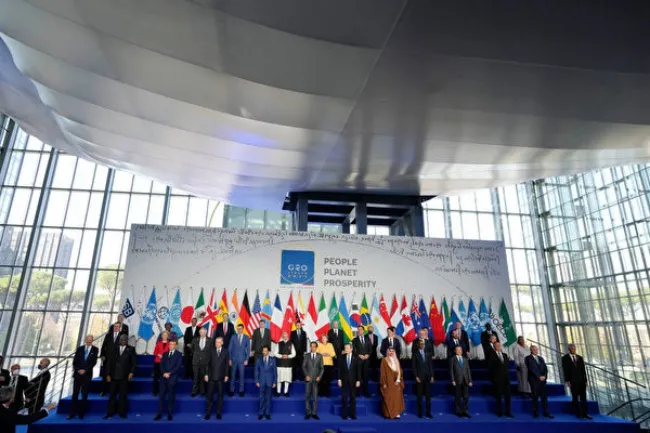 Các nhà lãnh đạo G20 cùng chụp ảnh lưu niệm. (Ảnh: Getty Images)