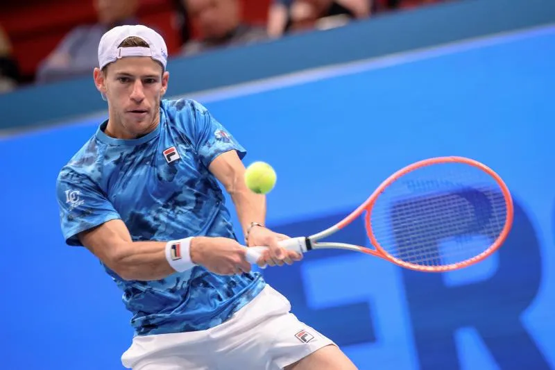 Paris Masters 2021: Djokovic nhọc nhằn vào vòng 3 đơn nam