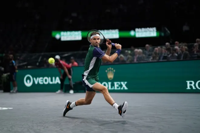 Paris Masters 2021: Tsitsipas bất ngờ dừng bước - Djokovic bị loại ở nội dung đôi nam