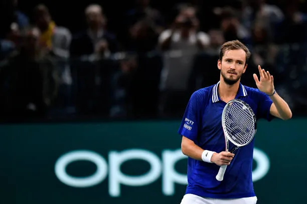 Paris Masters 2021: Djokovic có cơ hội phục thù Medvedev tại chung kết